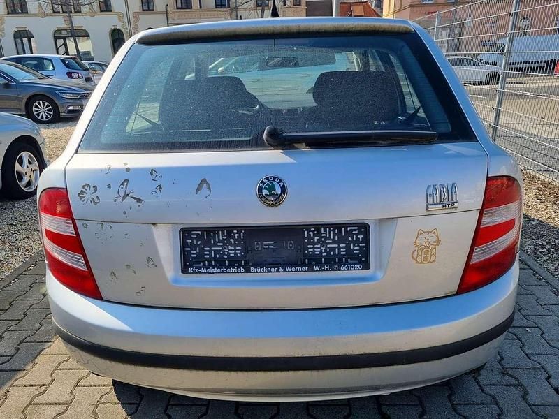 Gebraucht Skoda Fabia Classic 54 PS (39 kW) 2006 Diamantsilber met. Kleinwagen