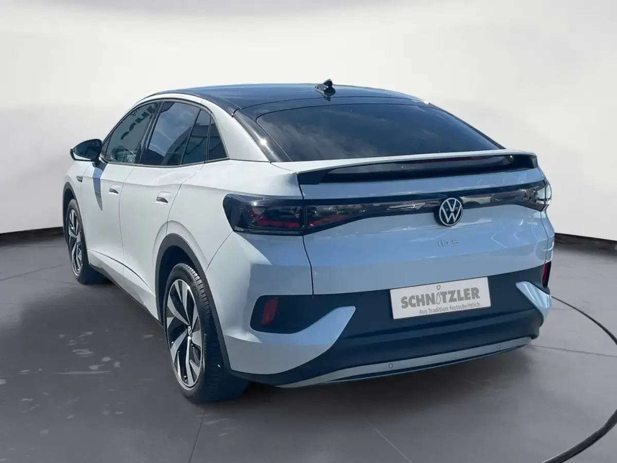 Gebraucht VW ID.5 Pro 127 kW (174 PS) 2023 Gletscherweiß metallic / schwa SUV