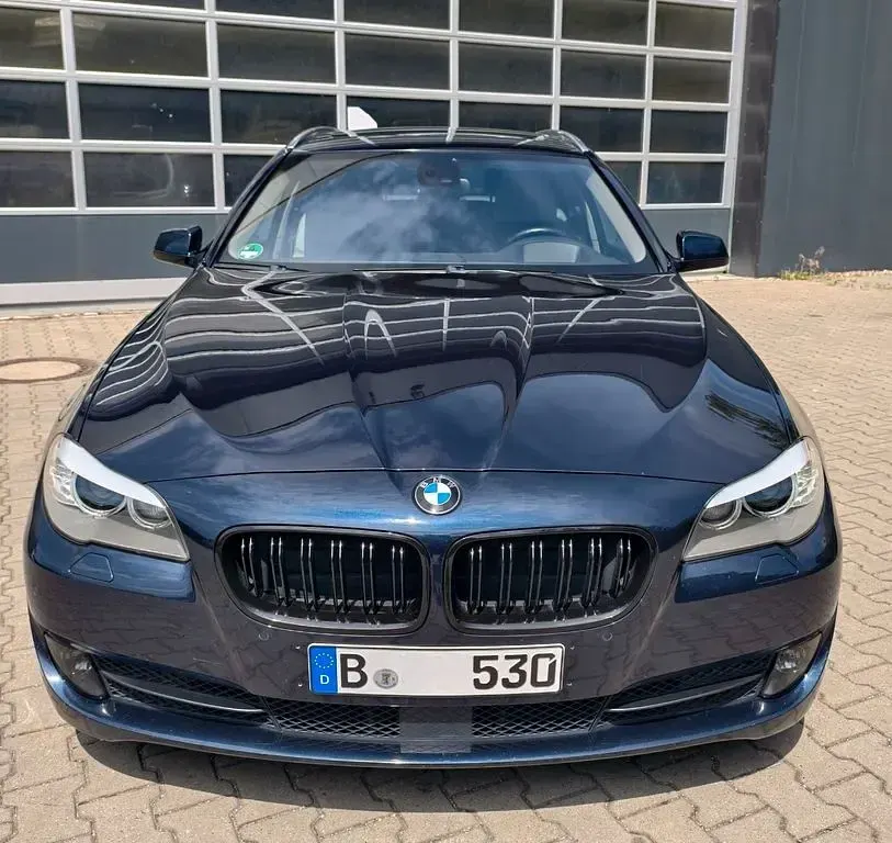 Gebraucht BMW 530 Performance 258 PS (189 kW) 2011 Blau Kombi