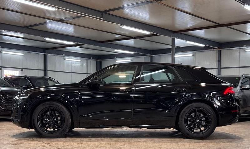Gebraucht Audi Q8 S-line plus 286 PS (210 kW) 2019 Schwarz SUV