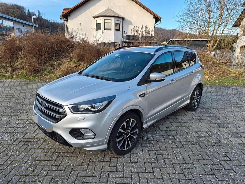 Gebraucht Ford Kuga ST-Line 175 PS (128 kW) 2018 Silber SUV