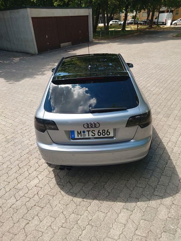 Gebraucht Audi A3 Ambiente 443 PS (325 kW) 2006 Grau Kleinwagen