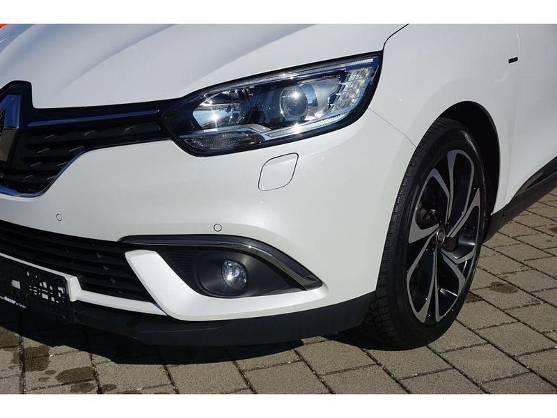 Gebraucht Renault Grand Scénic IV Bose Edition 140 PS (102 kW) 2019 Weiss Van / Kleinbus