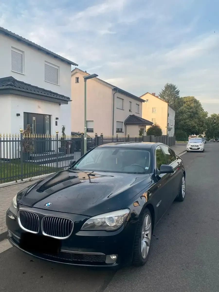 Gebraucht BMW 730 245 PS (180 kW) 2009 Schwarz Limousine