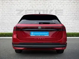 Gebraucht VW Passat Business 150 PS (110 kW) 2025 Chilirot metallic Kombi