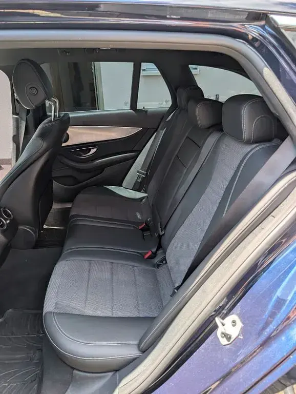 Gebraucht Mercedes E220 194 PS (142 kW) 2019 Blau Limousine