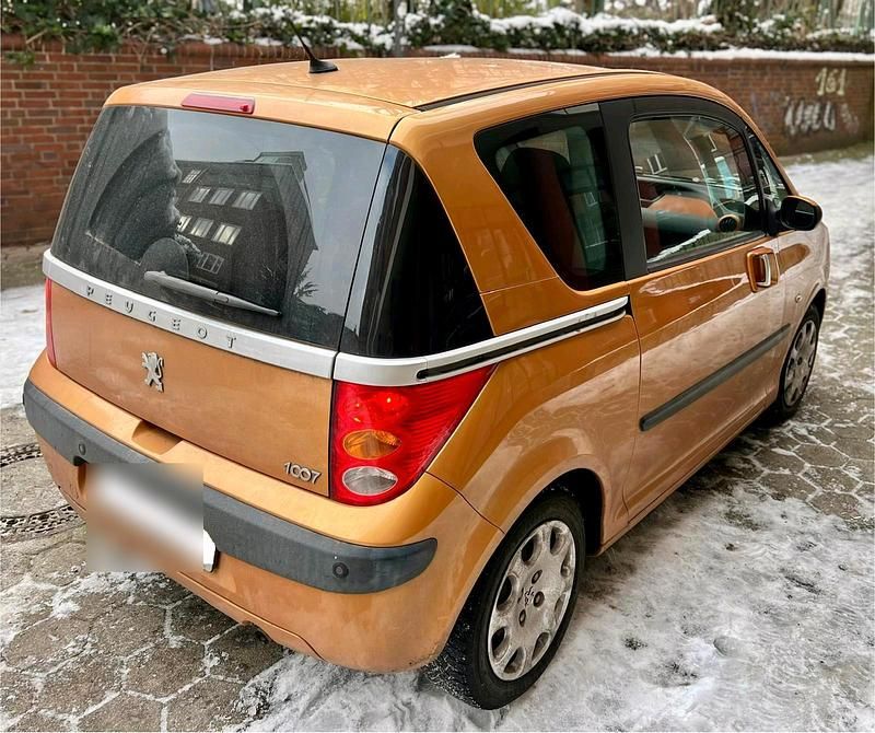 Gebraucht Peugeot 1007 73 PS (53 kW) 2005 Gold Van / Kleinbus