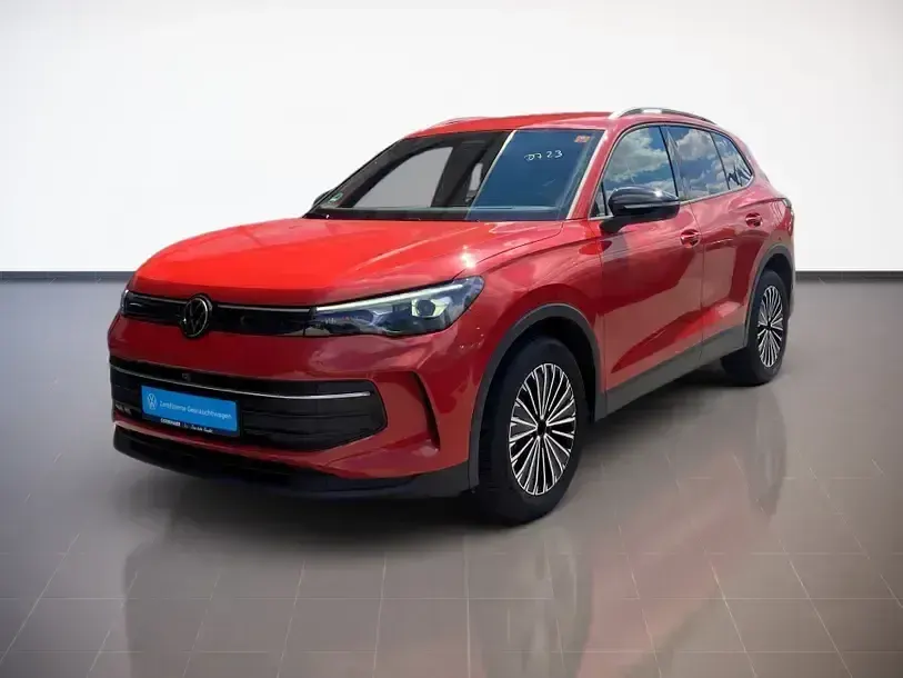Second-hand VW Tiguan Goal 150 CP (110 kW) 2025 Roșu SUV