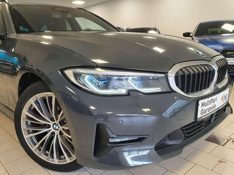 Gebraucht BMW 318 Performance 150 PS (110 kW) 2021 Grau Limousine