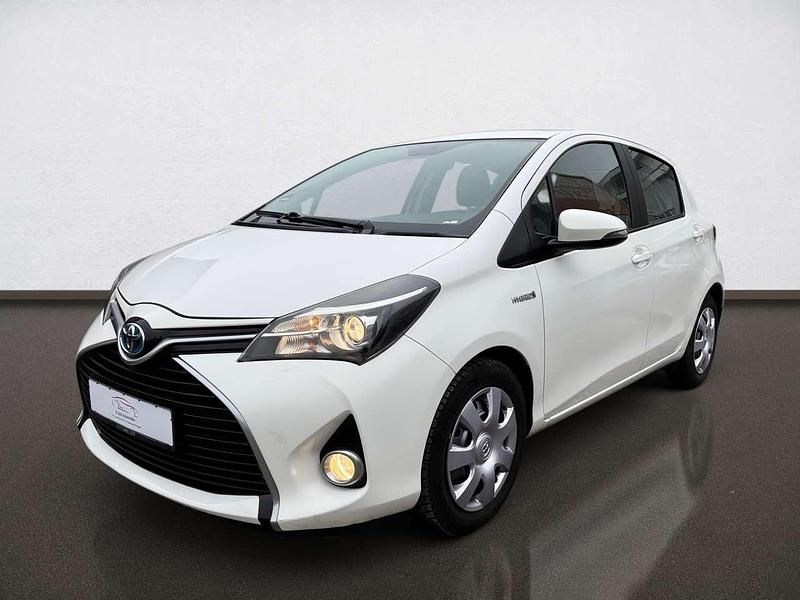 Gebraucht Toyota Yaris Hybrid Comfort 75 PS (55 kW) 2015 Super white 2 Kleinwagen