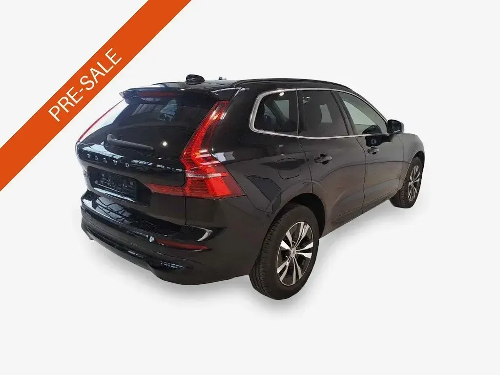 Gebraucht Volvo XC60 Momentum 197 PS (144 kW) 2022 Schwarz SUV