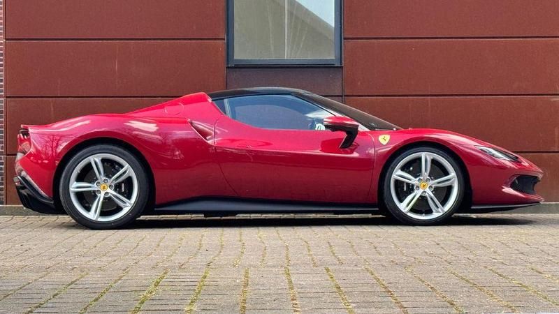 Neu Ferrari 296 829 PS (609 kW) 2025 Rot