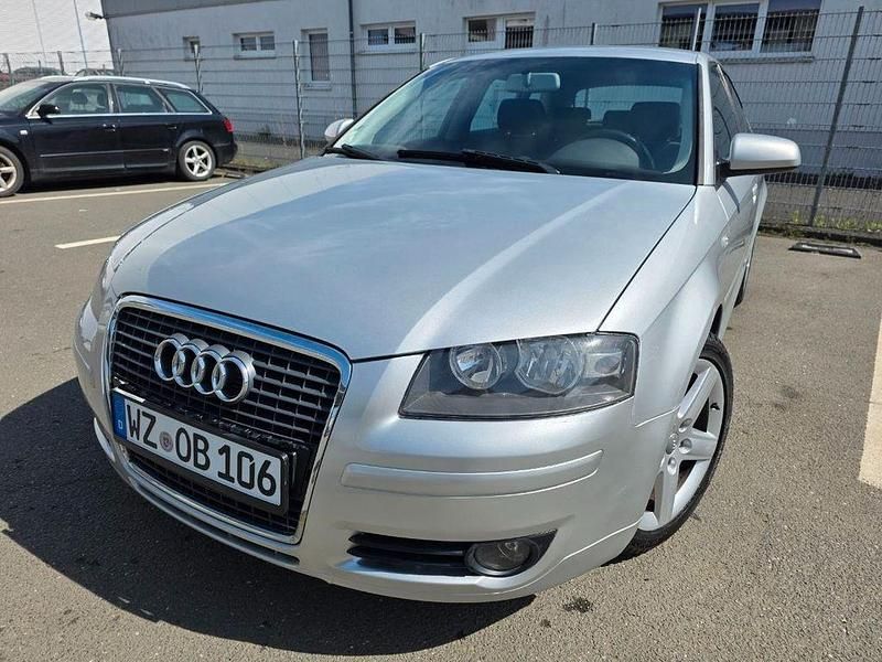 Używany Audi A3 Attraction 102 KM (75 kW) 2005 Szary Hatchback