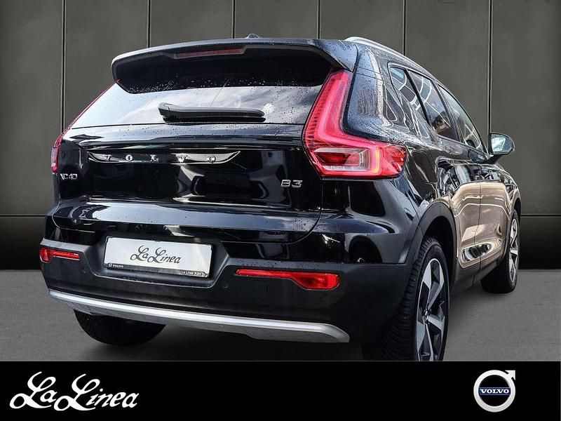 Gebraucht Volvo XC40 Core 163 PS (119 kW) 2024 Onyx black / metallic (metallic) SUV