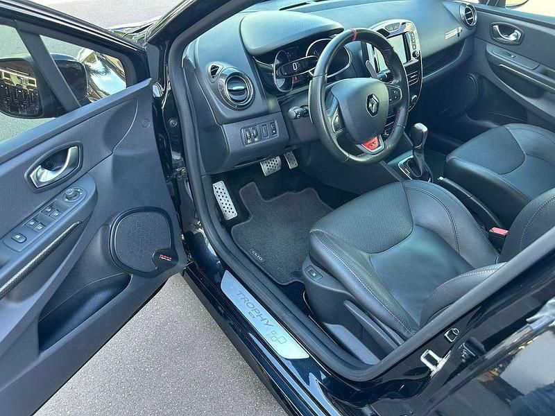 Gebraucht Renault Clio IV Trophy 220 PS (161 kW) 2016 Schwarz Limousine