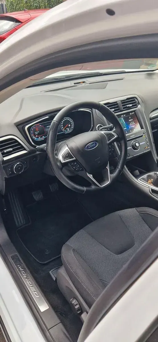 Gebraucht Ford Mondeo Titanium 150 PS (110 kW) 2018 Weiß Limousine