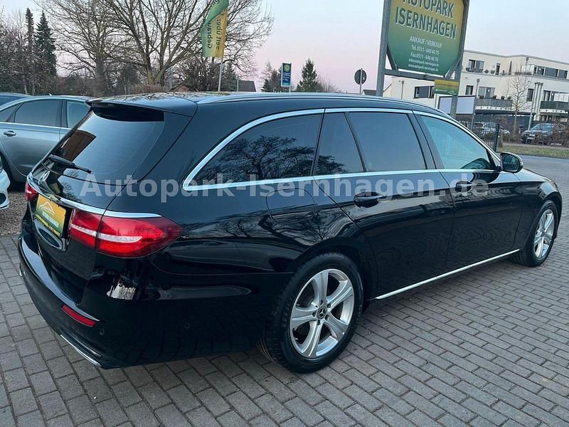 Gebraucht Mercedes E220 194 PS (142 kW) 2018 Schwarz Kombi
