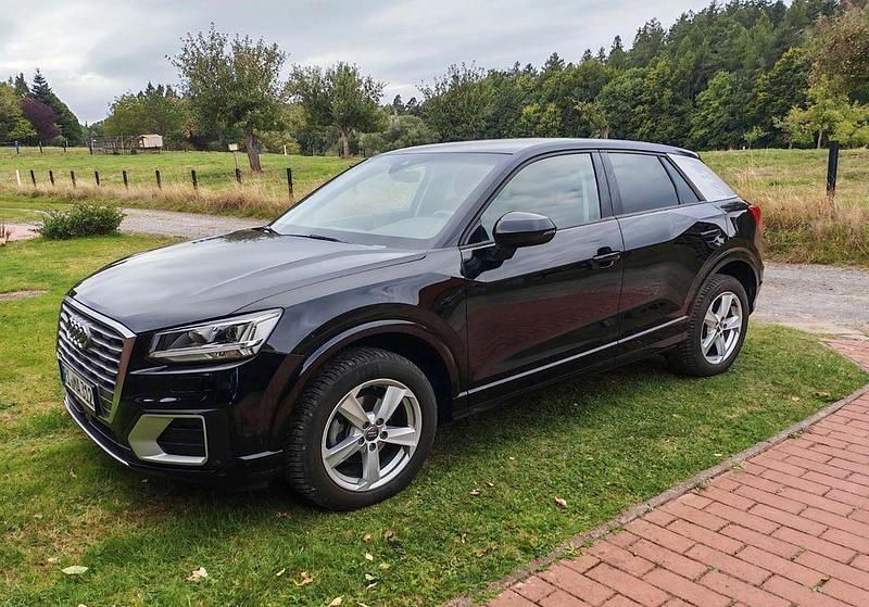 Schwarz Gebraucht 2019 Audi Q2 Sport SUV | 19.399 € (Guter Preis) - Bild 1/4