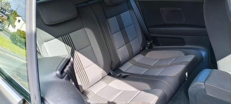 Gebraucht VW Golf Cabriolet Allstar 105 PS (77 kW) 2016 Grün Cabrio