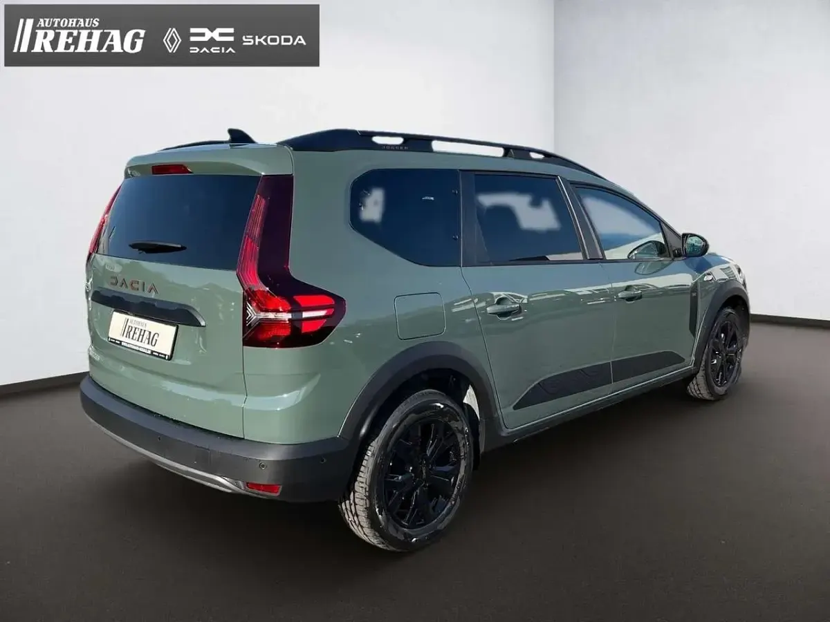 Gebraucht Dacia Jogger Extreme 110 PS (80 kW) 2025 Zedergrün Van / Kleinbus