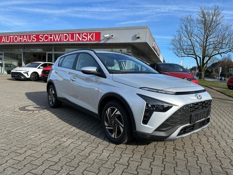 Silber Gebraucht 2022 Hyundai Bayon SUV | 15.750 € (Guter Preis) - Bild 1/4
