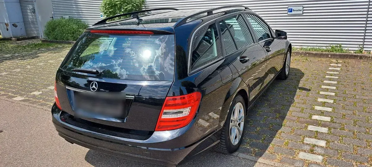Gebraucht Mercedes C180 120 PS (88 kW) 2012 Schwarz Kombi