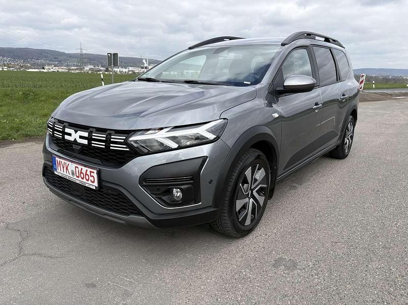 Gebraucht Dacia Jogger Expression 101 PS (74 kW) 2023 Schiefergrau Van / Kleinbus
