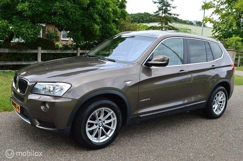 Gebraucht BMW X3 Executive 184 PS (135 kW) 2011 Braun SUV