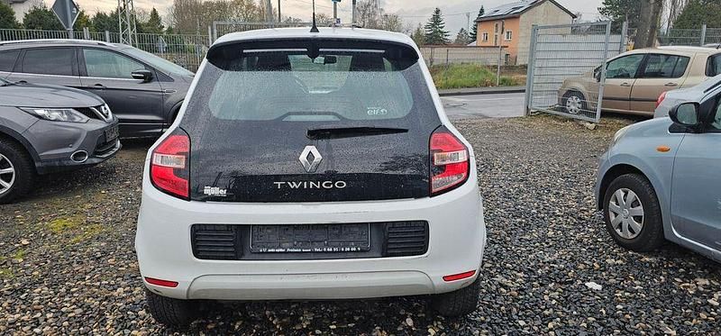 Gebraucht Renault Twingo Life 69 PS (50 kW) 2016 Weiß Kleinwagen
