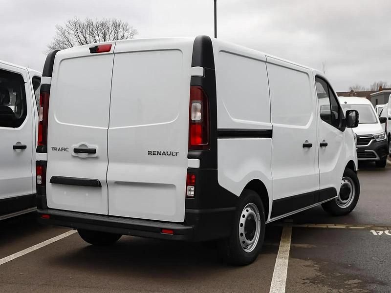 Gebraucht Renault Trafic Komfort 131 PS (96 kW) 2025 Weiß Van / Kleinbus