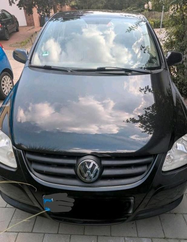 Second-hand VW Fox 54 CP (39 kW) 2004 Negru Hatchback