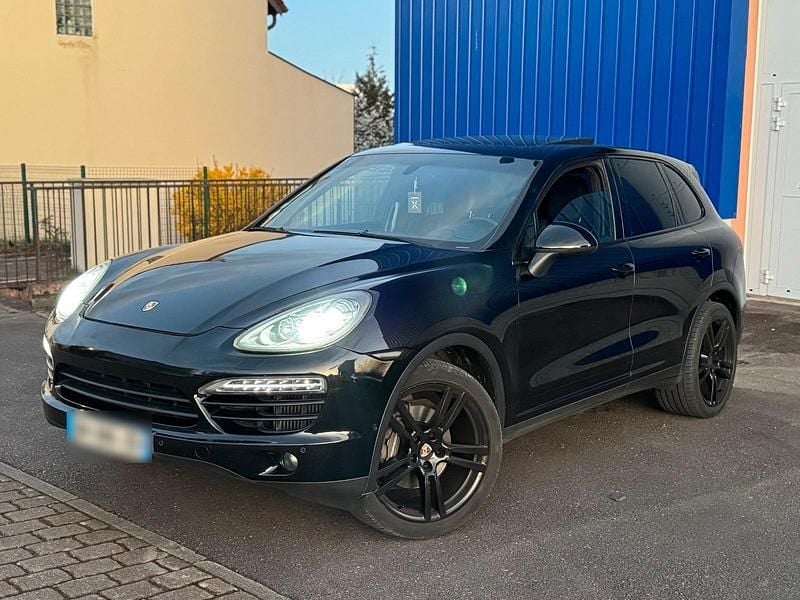 Gebraucht Porsche Cayenne 240 PS (176 kW) 2011 Schwarz SUV