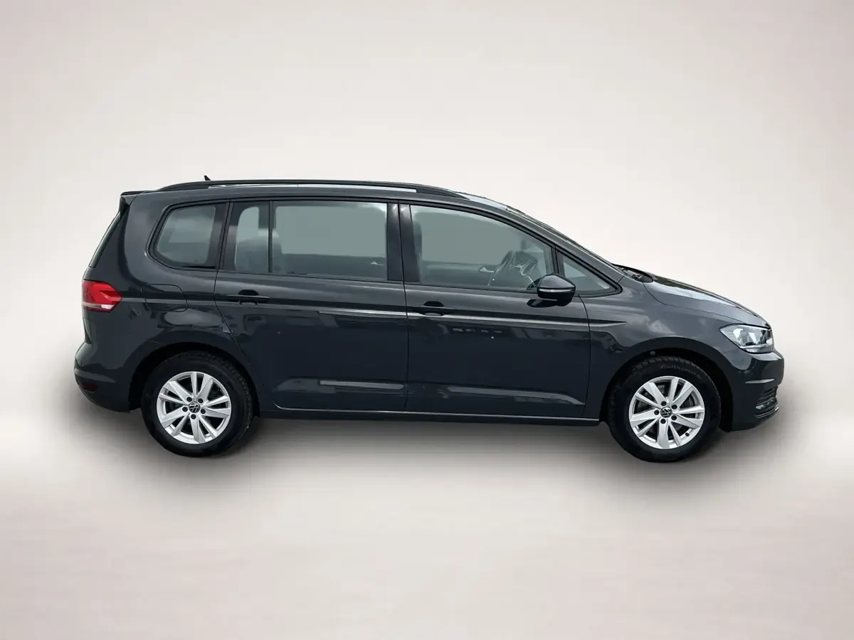 Gebraucht VW Touran Comfortline 150 PS (110 kW) 2022 Grau Van / Kleinbus