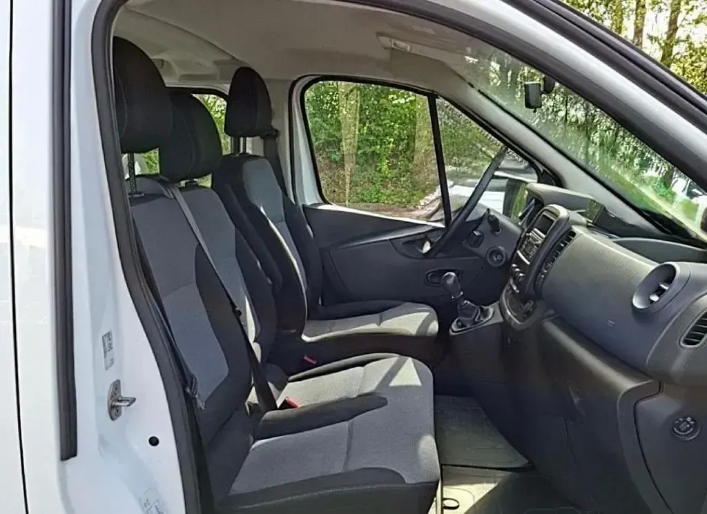 Gebraucht Opel Vivaro 125 PS (91 kW) 2016 Weiß Van / Kleinbus