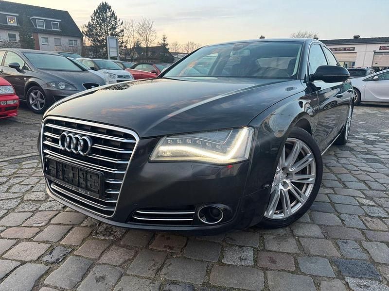 Schwarz Gebraucht 2011 Audi A8 Ambiente Limousine | 10.990 € (Etwas zu teuer) - Bild 1/4