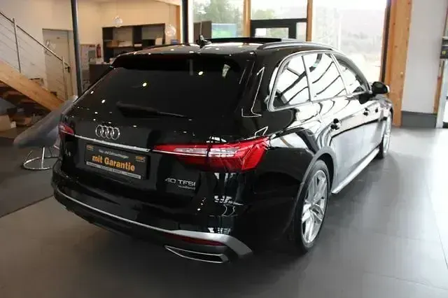 Gebraucht Audi A4 S-Line 204 PS (150 kW) 2022 Schwarz Kombi