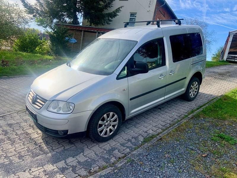Second-hand VW Caddy Life 105 CP (77 kW) 2007 Argintiu Monovolum