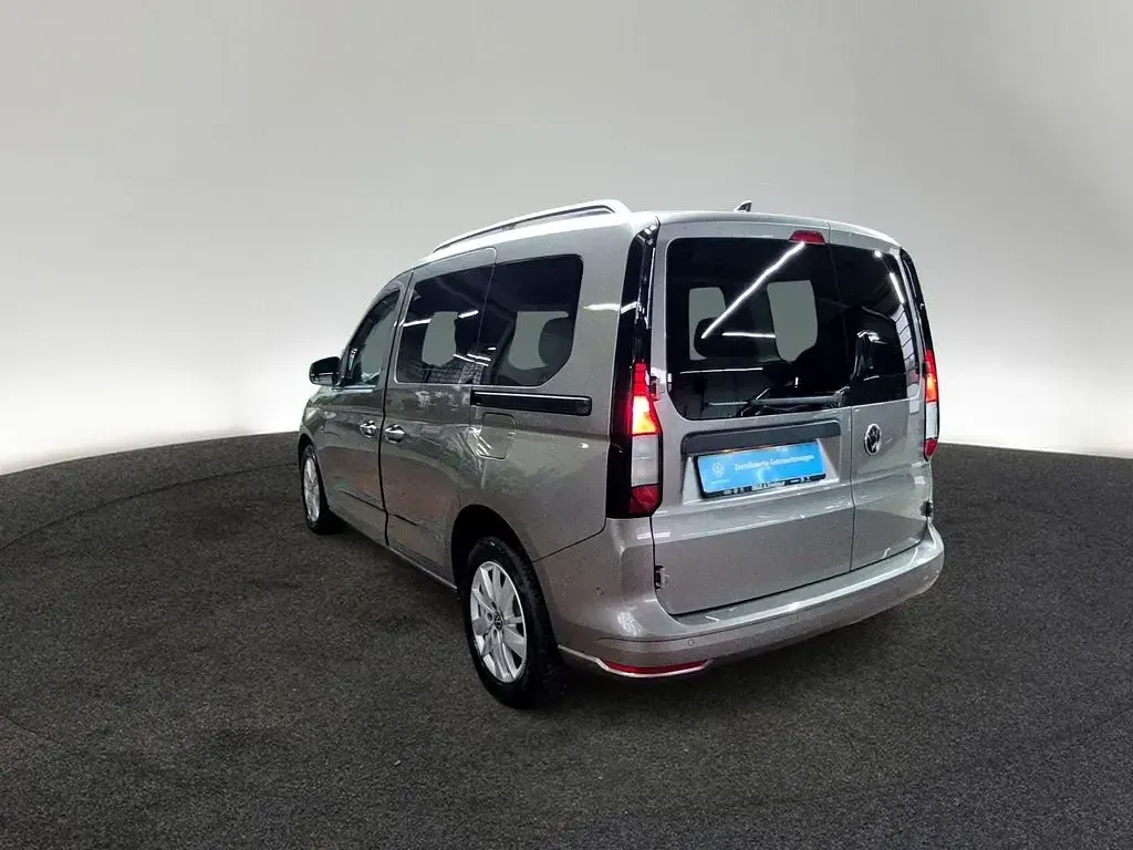 Gebraucht VW Caddy Life 116 PS (85 kW) 2024 Mojave beige metallic Van / Kleinbus