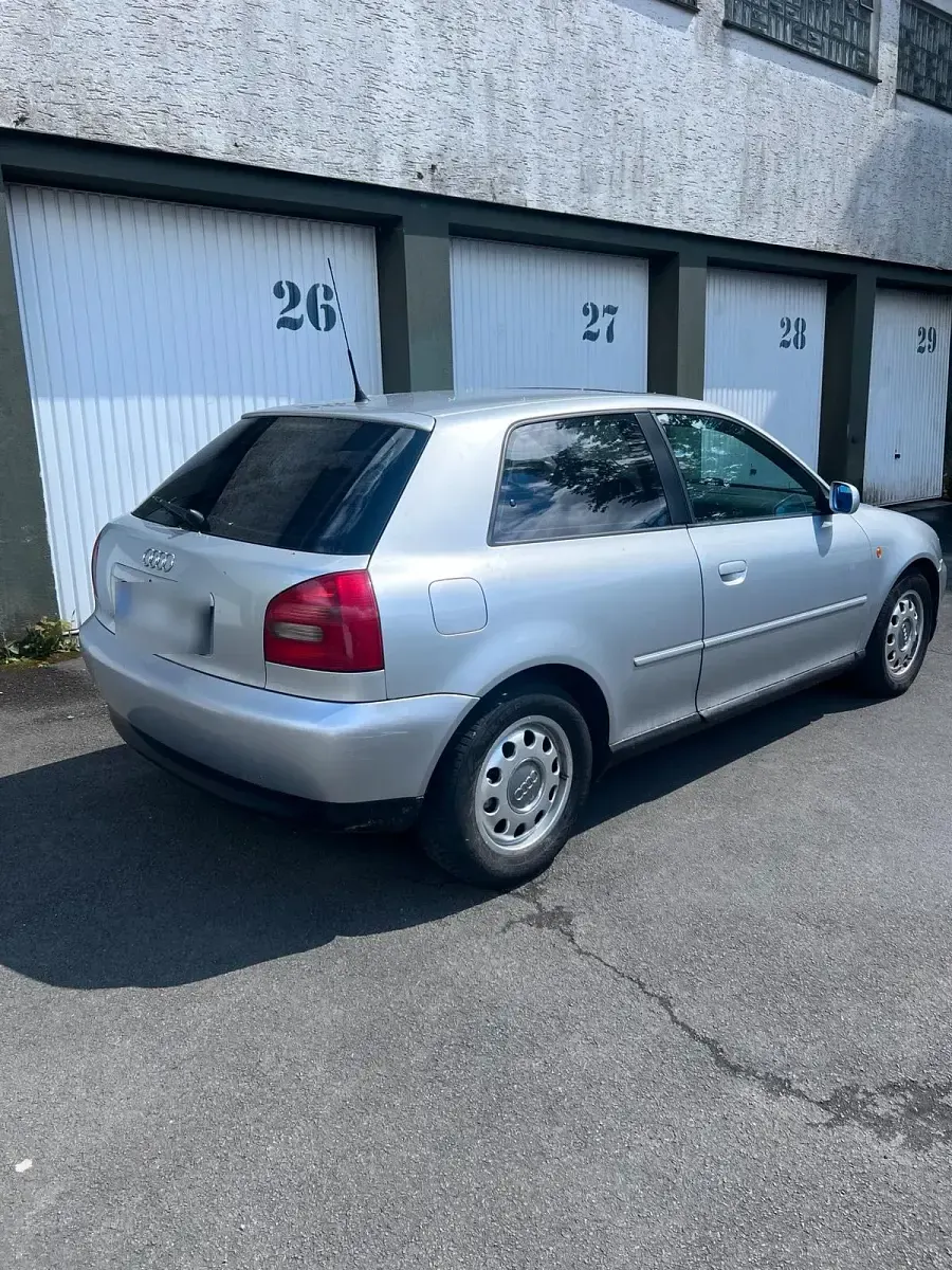 Gebraucht Audi A3 125 PS (91 kW) 1999 Silber Kleinwagen