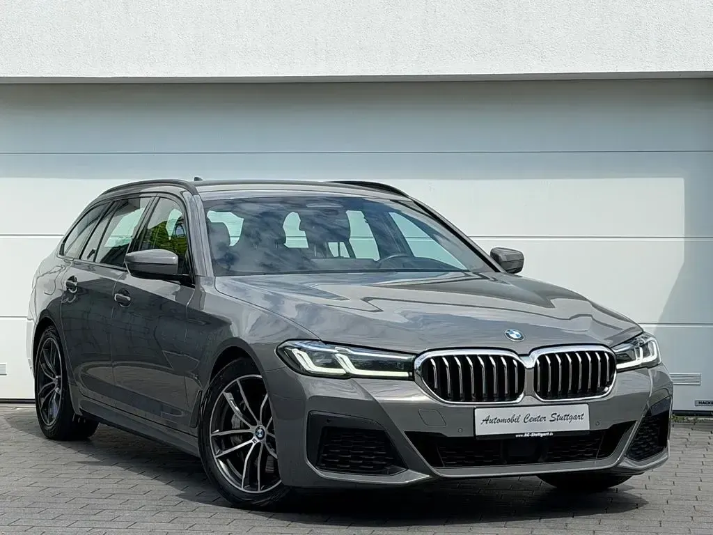 Gebraucht BMW 530 M Sport 286 PS (210 kW) 2022 Grau Limousine