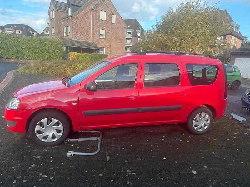 Rot Gebraucht 2009 Dacia Logan Limousine | 1.000 € (Superpreis) - Bild 1/4