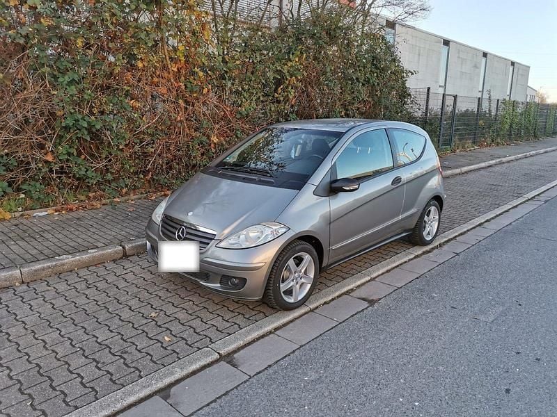 Gebraucht Mercedes A150 95 PS (69 kW) 2007 Gold Kleinwagen