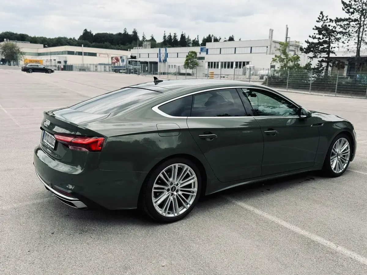 Gebraucht Audi A5 Ambiente 150 PS (110 kW) 2025 Grün Limousine