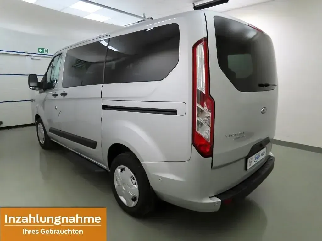 Gebraucht Ford Tourneo 150 PS (110 kW) 2023 Silber Van / Kleinbus