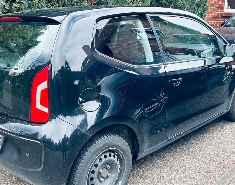 Second-hand VW up! move up! 75 CP (55 kW) 2015 Negru Hatchback