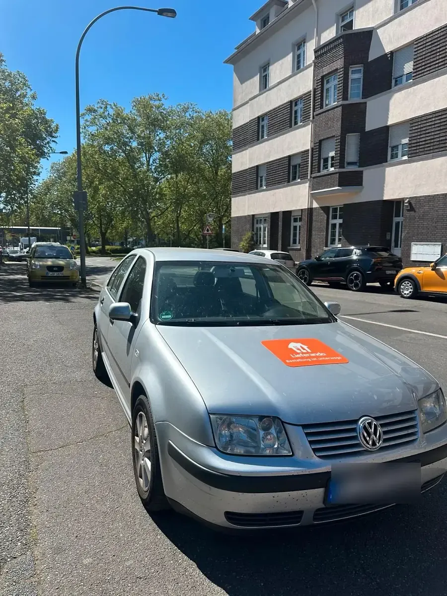 Gebraucht VW Bora 102 PS (75 kW) 2003 Silber Limousine