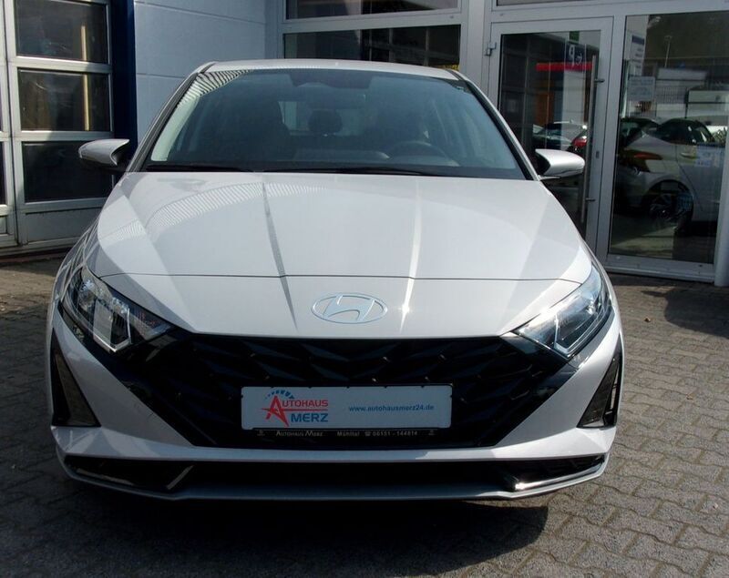 Grau Neu 2025 Hyundai i20 Limousine | 19.990 € (Fairer Preis) - Bild 1/4