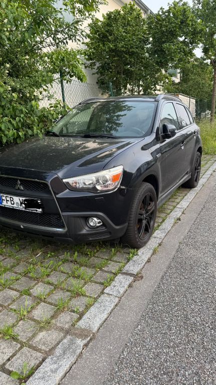 Schwarz Gebraucht 2011 Mitsubishi ASX Edition SUV | 5.200 € (Fairer Preis) - Bild 1/4