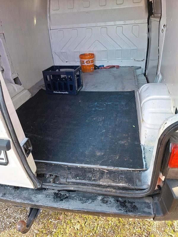 Używany VW Transporter 68 KM (50 kW) 1995 Biały Van