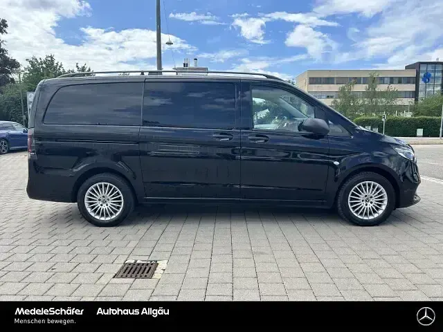 Gebraucht Mercedes Vito 190 PS (139 kW) 2024 Schwarz Van